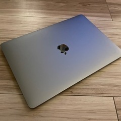 美品MacBook Pro 2020 1TB/16GB/i7/2.3G