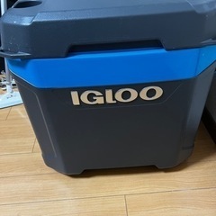 【譲ります】igloo社製（イグルー社）キャスター付きクーラーボックス