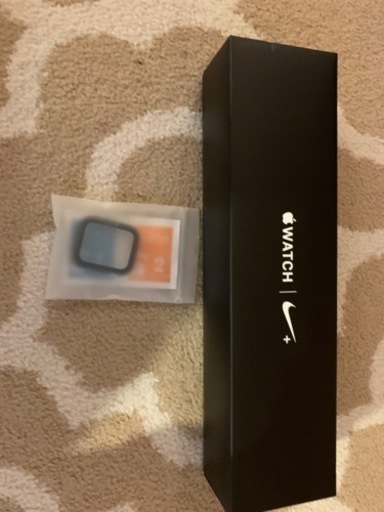 Apple Watch 4 Nike+ 40mm セルラー＋カバー