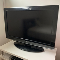 テレビ 32インチ TOSHIBA 2010年製 ブルーレイレコ...