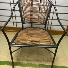 【ネット決済・配送可】アジアンテイストな　椅子　チェアー