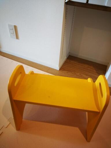 踏み台ikea イケア Trogen トローゲン 子供用ステップスツール イエロー さとぼう0301 岡町のキッズ用品 ベッド 家具 の中古あげます 譲ります ジモティーで不用品の処分