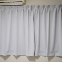 【ほぼ新品】1級遮光カーテン130センチ　新品レースカーテン付き