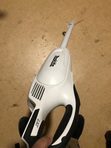 makita充電式クリーナー本体/14.4v