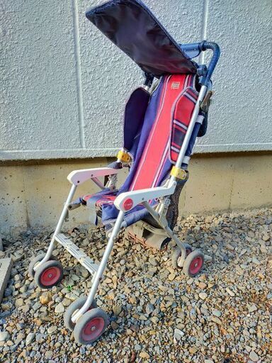 コンビ第1号ベビーカー「サンドラ」