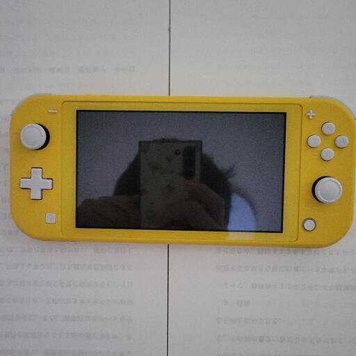 【美品】Nintendo Switch Light 黄色