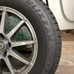 スタッドレスタイヤ　ヴェルファイア・アルファード用