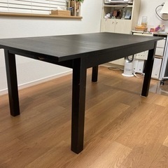 IKEAの伸長式テーブル BJURSTA ビュースタ黒　希少