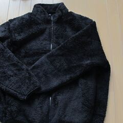 ユニクロフリースジャケット　４ＸＬ　黒色
