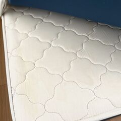 【値下げ中】ダブルベッド　マットレスやカバーも全てセットで