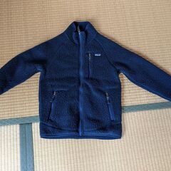 【patagonia】ボアフリースジャケット（キッズMサイズ，紺色）