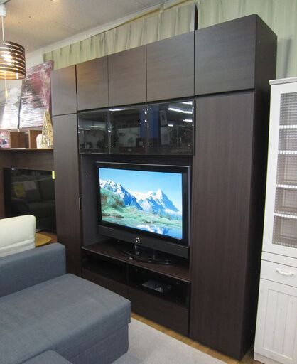 R307 高級 PAMOUNA 壁面テレビボード、リビングボード、幅200cm 57インチまで。