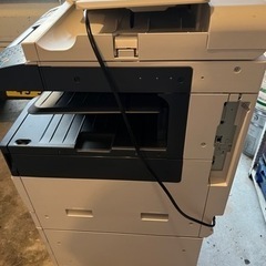 引取りの方限定大阪府堺市よりA3カラー複合機 DocuCentre-VI