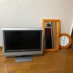 TOSHIBA デジタルテレビ　鏡　壁かけ時計
