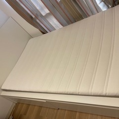IKEA セミダブル　ベッドフレーム　ベッドマット