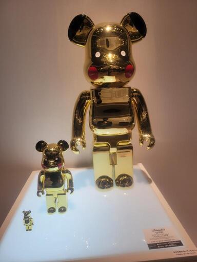 限定価格　BE@RBRICK WORLD WIDE TOUR 3\n\nBE@RBRICK ピカチュウ GOLD CHROME Ver.