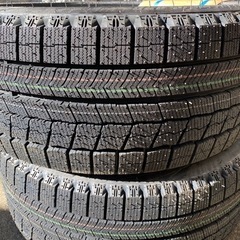 新品スタッドレス　235 40 R18  未使用品