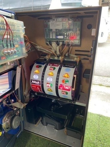 もえろ! ハーレムエース 初代　実機　コイン コイン不要機付き 完動品 もえろ! ハーレムエース 初代 実機 コイン コイン不要機付き 完