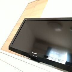 2011年製　Sharp 32型AQUOS