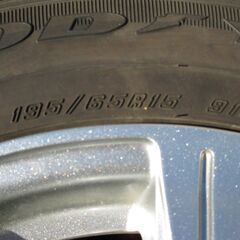 アルミホイール付きスタッドレスタイヤ（美品）