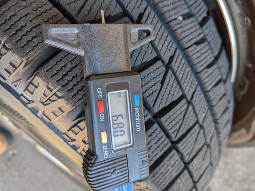 ホンダフリード純正 185/65/R15 ブリザック【7〜8部山 ホンダフリード純正 185/65/R15 ブリザック【7〜8部山