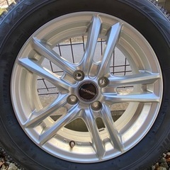 スタッドレスホイール付きセット　アクア　ヴィッツ　フィールダー　