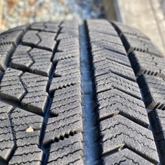 スタッドレスホイール付きセット　アクア　ヴィッツ　フィールダー　