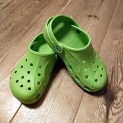 CROCSサンダル　baya kids volt green　ラ...