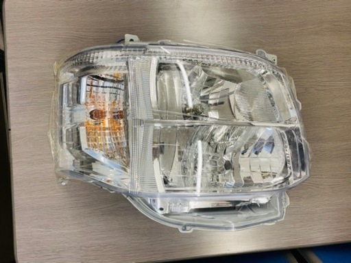 美品 ハイエース 3型 ヘッドライト DEPO ハロゲン 品番08-212-11Q1RMX