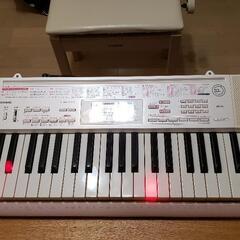 【ネット決済・配送可】電子ピアノ　CASIO　LK-111