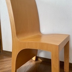 駒沢のカフェ併設家具屋で買った椅子（2脚）