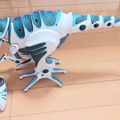 リモコン操作の恐竜ロボ（全長80cm、海外製品、WowWee R...