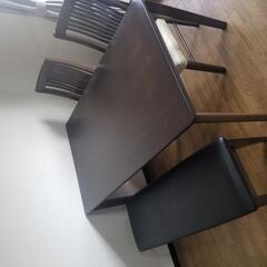 (無料)IKEA3人掛けソファー、ニトリ4人テーブル