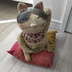 招き猫　まねきねこ　陶器製