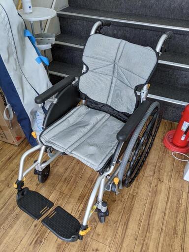 車椅子 自走式 ネクストコア NEXT-11B グレー色(定価121,000円)車イス 車いす自社配送時代引き可※現金、クレジット、スマホ決済対応※