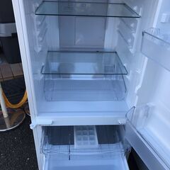 使用期間１年弱！！！　シャープ　表面ガラスコーティング　２ドア冷蔵庫　１８，０００円（税込み）