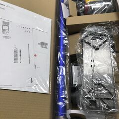 6ヵ月動作保証付 未使用品 dyson スティッククリーナー SV11 v7 fluffy