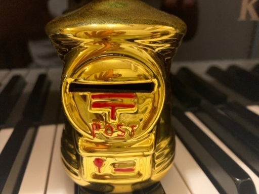 金の貯金箱