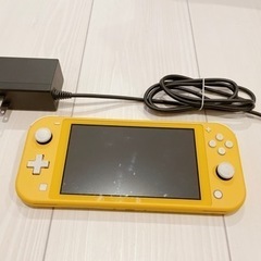 【取引中】任天堂Switchライト イエロー