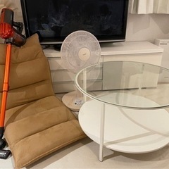 ロウヤ　チェア　IKEA テーブル　掃除機　扇風機