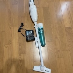 【ネット決済】※取引中※マキタ　掃除機（サイクロンアタッチメント付）