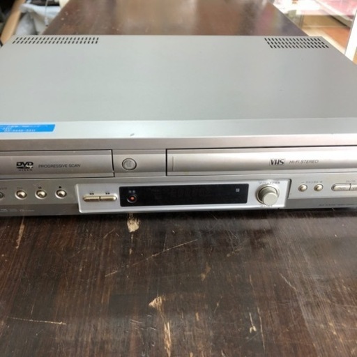 人気商品‼︎   DVD   VHS   デッキ　映像　お買得‼︎   2003年製　SONY   SLV-D505P   早いもの勝ち‼︎