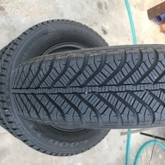 ほぼ新品！！グッドイヤーベクター4シーズンハイブリッド　オールシーズン　145 80 13 ムーヴ　タント　ワゴンR などに！