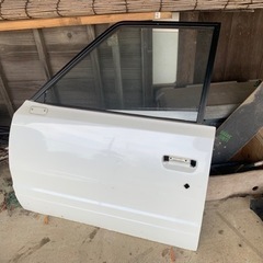 日産　ダットサン　720 トラック　ボディパーツ