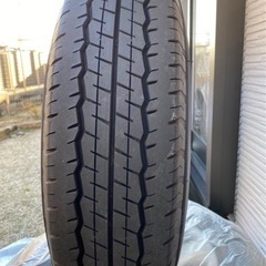 トヨタ　ハイエース　6型　純正タイヤ4本セット