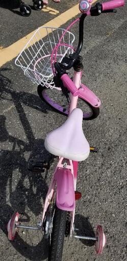 値下げ：子供用のピンクの自転車