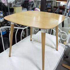 ダイニングテーブル　カフェテーブル　正方形　コーヒーテーブル　木製　
