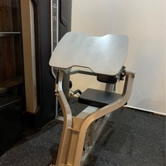 トレーニング器具　レッグプレス