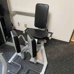 トレーニング器具　アダクター、アブダクター