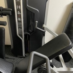 トレーニング器具　ショルダープレス